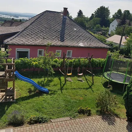 Jaja Apartman Апартаменты Фоньод