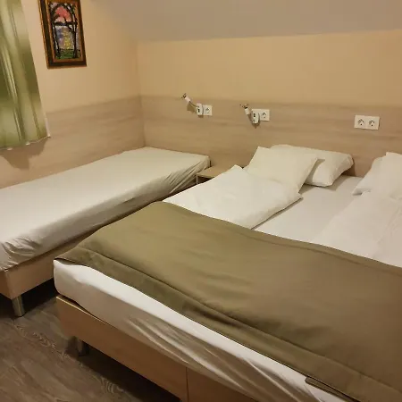 Jaja Apartman * Фоньод