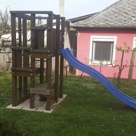 Jaja Apartman Διαμέρισμα *